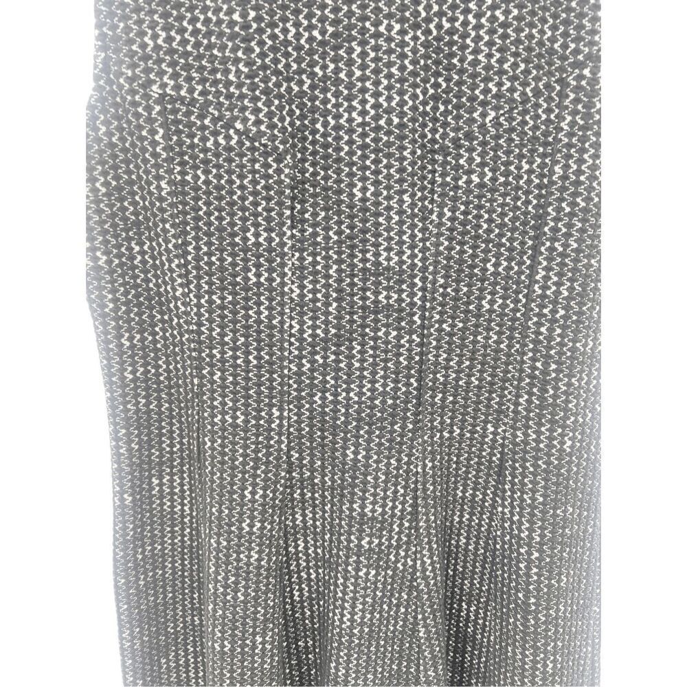 Ann Taylor - Picture 4 of 9